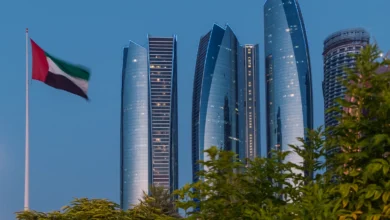 حظر العمل وقت الظهيرة في الامارات 2025